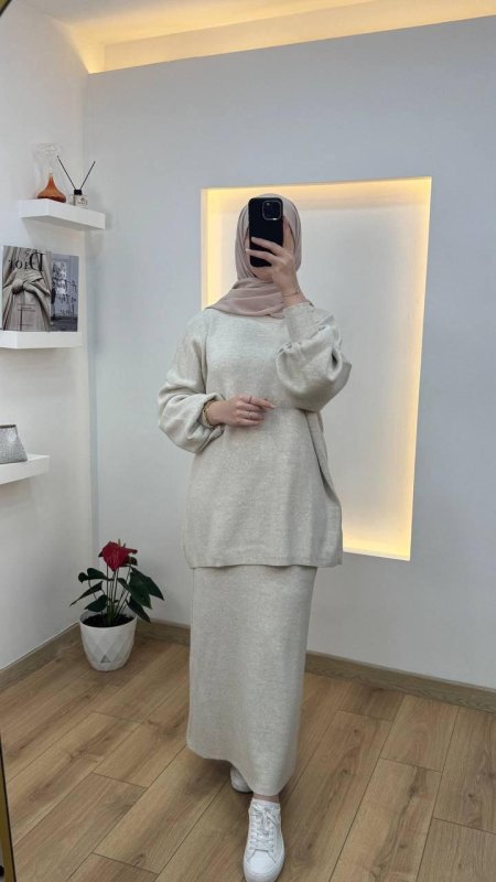 طقم تنورة صوف